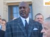 Michael Jordan Quote of the Day: “ទេពកោសល្យឈ្នះការប្រកួត ប៉ុន្តែការសហការគ្នាជាក្រុម និងការឆ្លាតវៃឈ្នះជើងឯក។”