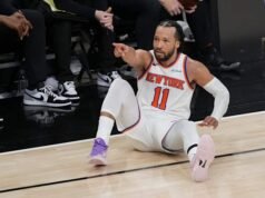 Jalen Brunson បង្ហាញវីរបុរសក្នុងការប្រកួតចុងក្រោយខណៈក្រុម Knicks បានផ្តួល Spurs ក្នុងការប្រកួតទី 1 នៃវគ្គផ្តាច់ព្រ័ត្រ