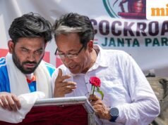 បន្ទាប់ពីទីក្រុង Delhi គណបក្ស Cockroach Janata Party បានតវ៉ានៅទីក្រុង Pune នៅថ្ងៃទី 11 ខែមិថុនា ដោយទាមទារឱ្យ Dharmendra Pradhan ចុះចេញពីតំណែង។