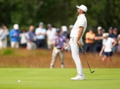 Dustin Johnson បានចេញពីការស៊ុតមួយគ្រាប់ពីក្រោយរហូតដល់ទៅប្រកួត US Open