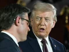 Trump នាំ Mike Johnson ទៅកាន់សេតវិមានដើម្បីត្រួតពិនិត្យមូលនិធិប្រាក់ងងឹតចំនួន $1.8 ពាន់លានដុល្លាររបស់ DOJ