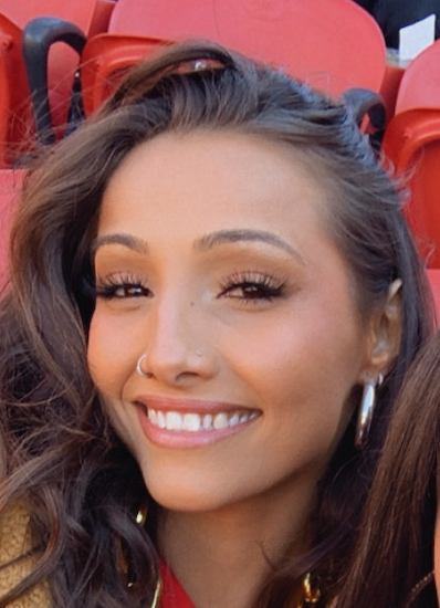 ប៉ូលីសបាននិយាយថា Veronica Lopez អាយុ 24 ឆ្នាំត្រូវបានសម្លាប់ដោយមិត្តប្រុសរបស់នាងនៅឯអគារផ្ទះល្វែងមួយក្នុងទីក្រុង Pomona រដ្ឋ California ។
