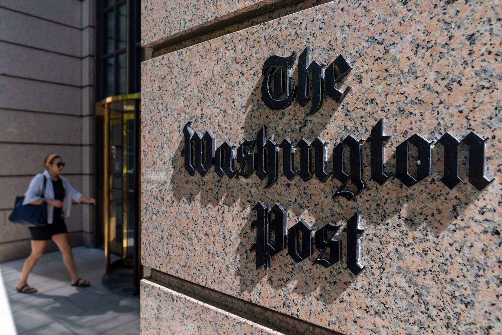 នៅក្នុងអត្ថបទមួយរបស់ Washington Post ឆ្នាំ 1965 គាត់បានសរសេរថាគាត់រំពឹងថានឹងរកឃើញបញ្ហាផ្លូវចិត្តជាច្រើនក្នុងចំណោមកុមារនៅក្នុងភាពក្រីក្រ។ "ខ្ញុំតែងតែភ្ញាក់ផ្អើលនឹងការតស៊ូដែលបង្ហាញដោយកុមារ ដែលយើងទាំងអស់គ្នាពិពណ៌នាថាជាអ្នកក្រ ឬដូចសព្វថ្ងៃនេះ គឺជារឿងធម្មតាទៅហើយគឺ 