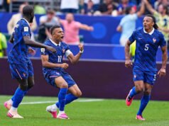 Kylian Mbappé របស់បារាំងស៊ុតបញ្ចូលទីបានគ្រាប់បាល់ទី 15 ក្នុងការប្រកួត World Cup ដែលធ្វើឱ្យវាក្លាយជាគ្រាប់បាល់ច្រើនជាងគេទីបីក្នុងប្រវត្តិសាស្ត្រ