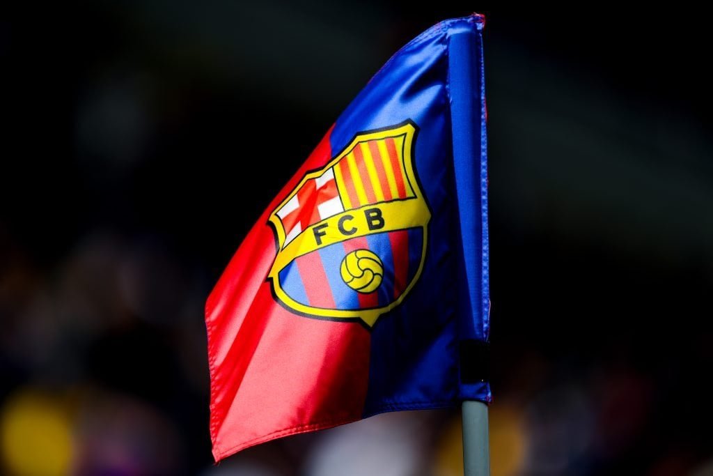 ផ្លាកសញ្ញា FC Barcelona នៅលើទង់ជ្រុង
