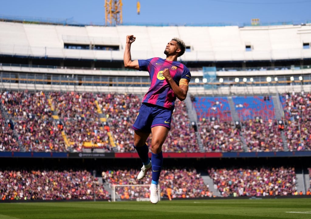 Ronald Araujo កីឡាករ Barcelona