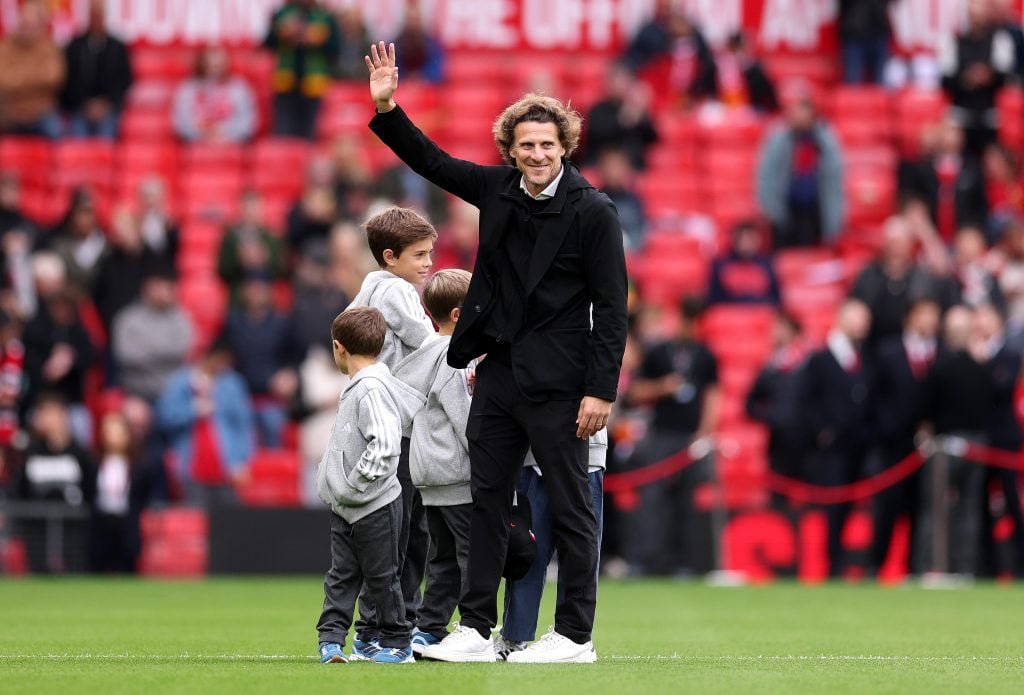 Diego Forlan អតីតកីឡាករ Atletico Madrid