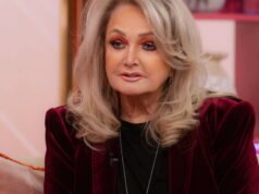 តន្ត្រី។ Bonnie Tyler តារាចម្រៀងទសវត្សរ៍ឆ្នាំ 1980 បានភ្ញាក់ពីសន្លប់ ប៉ុន្តែស្ថានភាពរបស់នាងនៅតែធ្ងន់ធ្ងរ។