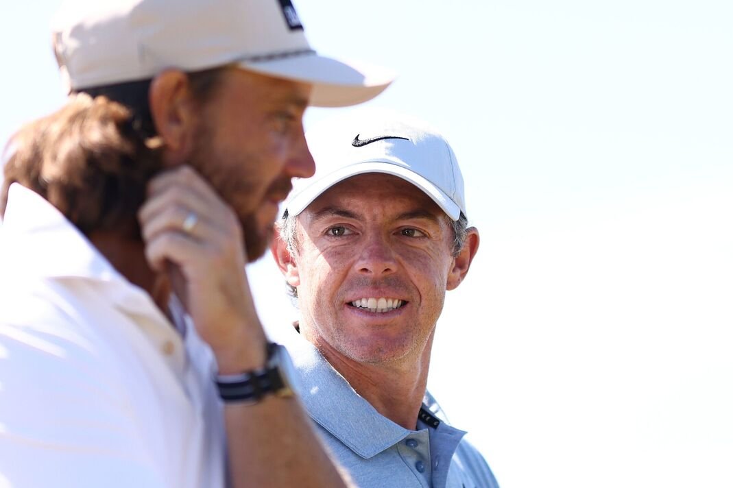 Tommy Fleetwood និង Rory McIlroy នៅ US Open Tommy Fleetwood និង Rory McIlroy នៅ US Open