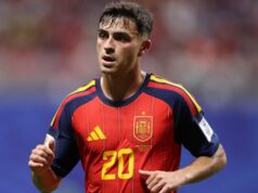 បុរសនាំមុខគេរបស់ Barcelona គឺគ្រាន់តែទទួលបានកាតលឿងពីការខកខានការប្រកួតជម្រុះលើកដំបូងរបស់អេស្ប៉ាញនៅ World Cup