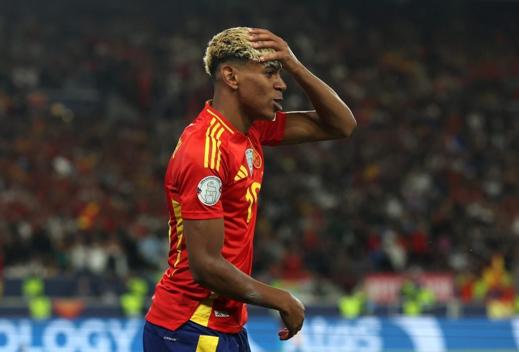 Lamine Yamal កីឡាករ Barcelona