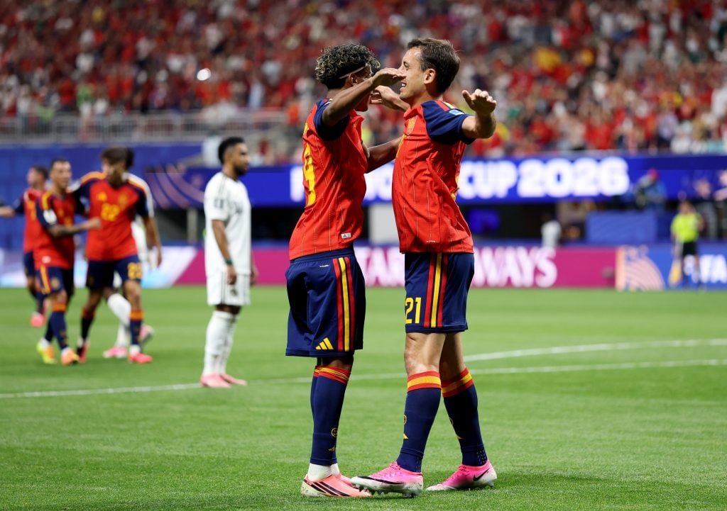 Lamine Yamal និង Mikel Oyarzabal មកពីប្រទេសអេស្ប៉ាញ