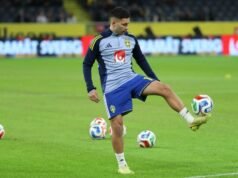 ក្លឹប Premier League រហូតដល់ទៅប្រាំមួយកំពុងធ្វើការសាកសួរសម្រាប់ខ្សែបម្រើស្លាបរបស់ក្លឹប Barcelona ដែលមានចំណាត់ថ្នាក់ខ្ពស់។