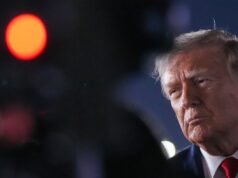 Trump និយាយថាអាកាសយានិកមានសុខភាពល្អបន្ទាប់ពីឧទ្ធម្ភាគចក្រធ្លាក់: NPR