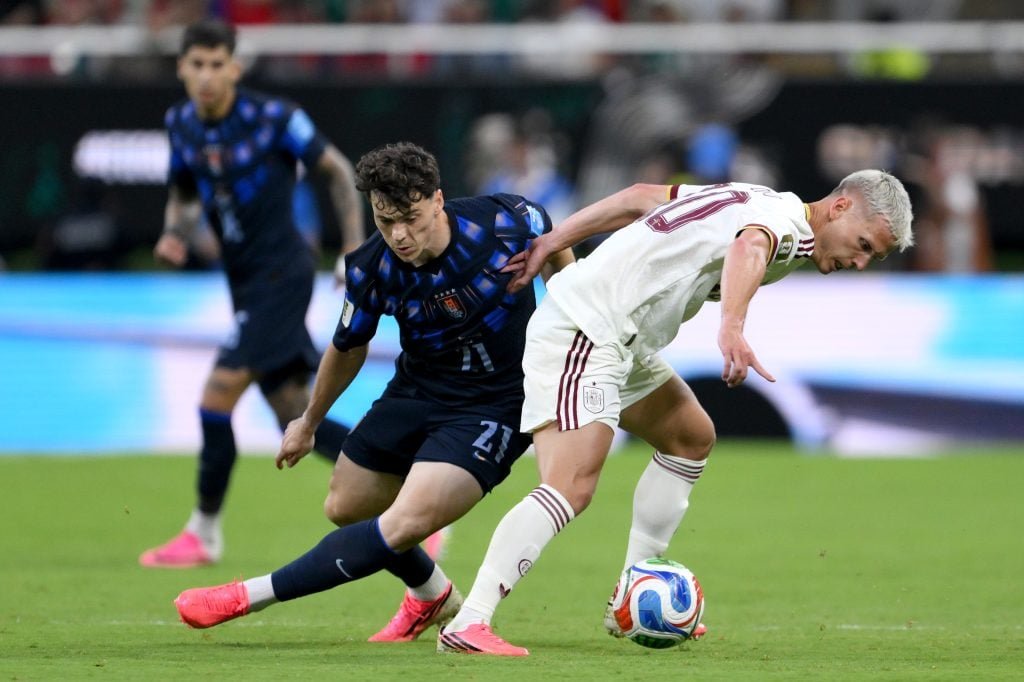 Dani Olmo កីឡាករអេស្ប៉ាញ និង Barcelona