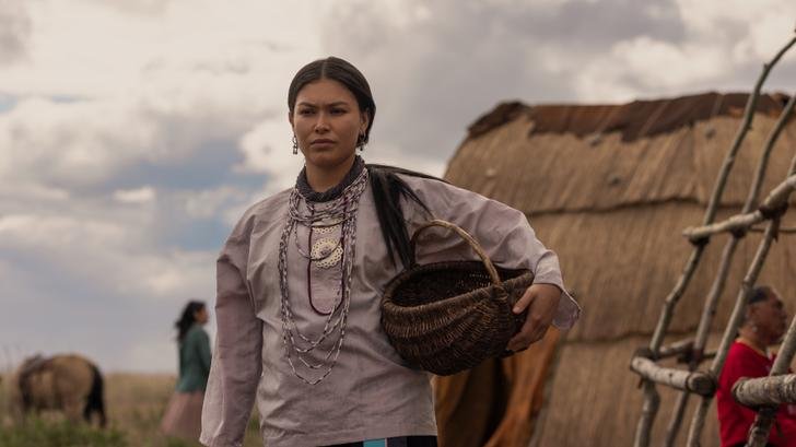 Alyssa Wapanatâhk ដើរតួជា Soleil Blanc នៅក្នុង Little House on the Prairie