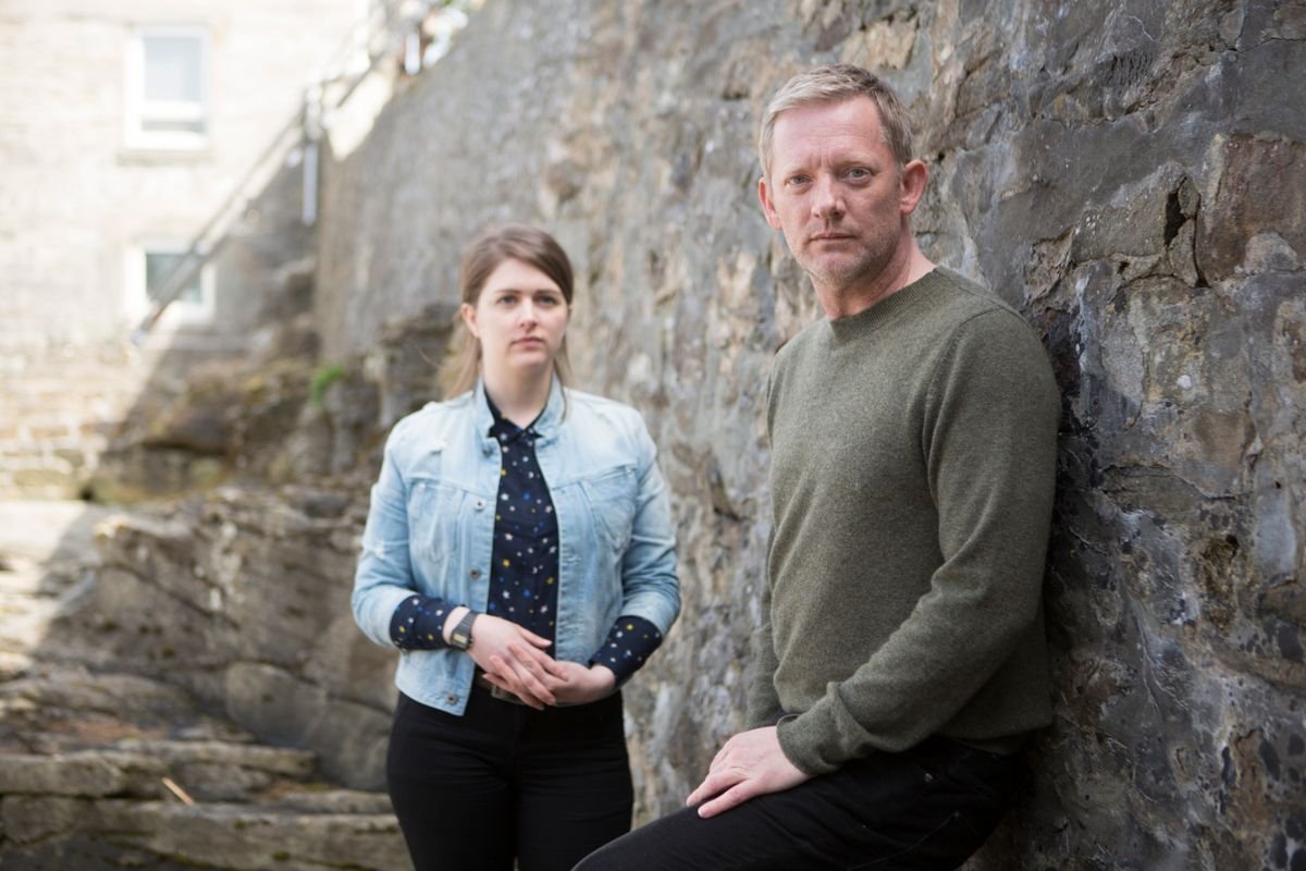 Douglas Henshall នៅ Shetland ជាមួយសហតារា Alison O'Donnell