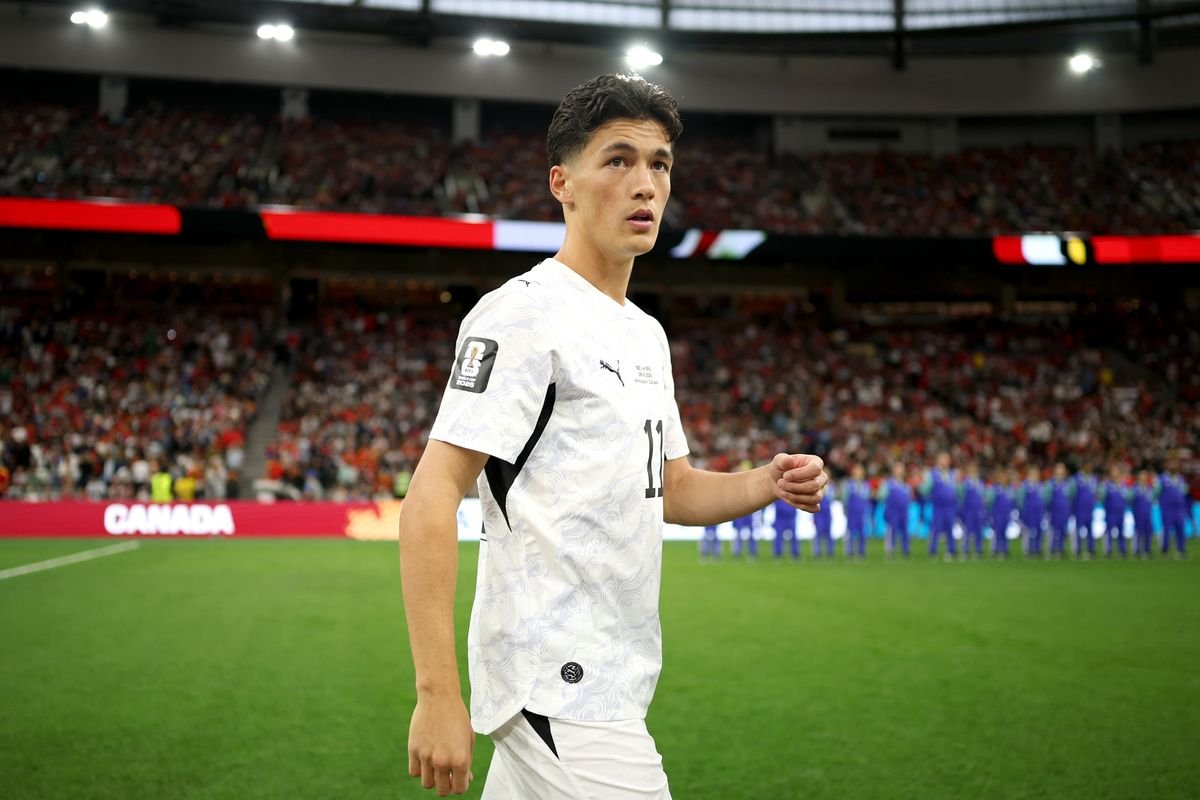Elijah មកពី New Zealand និង Motherwell