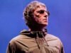 Liam Gallagher មានសារមួយសម្រាប់អ្នកគាំទ្រ ខណៈដែលរដូវកាលបាល់ទាត់កាន់តែក្តៅ