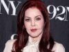 កូនប្រុសរបស់ Priscilla Presley ការពារខ្លួនប្រឆាំងនឹងការរិះគន់លើ GoFundMe សម្រាប់គម្រោងភីហ្សារបស់គាត់។