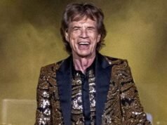 Mick Jagger នៃ Rolling Stones ប្រកាសតន្ត្រីបន្ថែមទៀតបន្ទាប់ពី “ភាសាបរទេស” ។