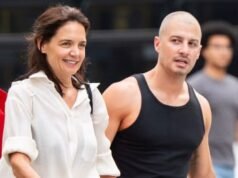 Katie Holmes ធ្វើអត្ថាធិប្បាយដ៏កម្រអំពីមិត្តប្រុសរបស់នាង Jason Bard Yarmosky