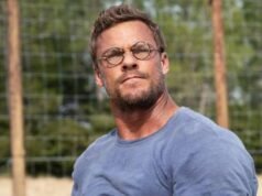 Alan Ritchson និយាយជាមួយកូនរបស់គាត់អំពីការជួបដ៏អាក្រក់របស់គាត់ជាមួយអ្នកជិតខាង