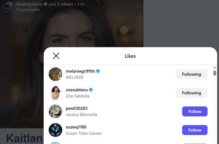ម្តាយរបស់ Dakota Johnson និងតារាល្បី ៗ ផ្សេងទៀតគាំទ្រ Kaitlan Collins បន្ទាប់ពីបានបង្ហាញខ្លួនក្នុងកម្មវិធី The Daily Show