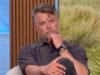 Josh Duhamel បំបែកភាពស្ងៀមស្ងាត់របស់គាត់នៅពេលគាត់ចាកចេញពីទីក្រុង Los Angeles