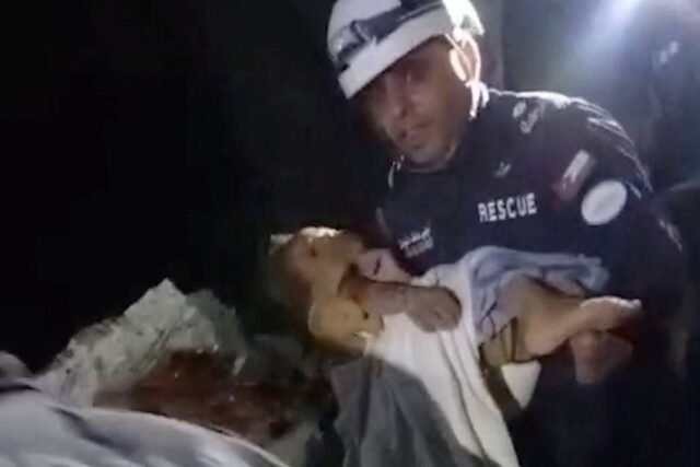 1782885834_2026-06-30T112811Z_2001776996_RC2B4MAAP432_RTRMADP_3_VENEZUELA-QUAKE-JORDAN-RESCUE.JPG