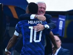 Mbappé ពន្យល់ពីកាយវិការនេះសម្រាប់ Deschamps បន្ទាប់ពីគ្រាប់បាល់ដំបូងរបស់គេទល់នឹងស៊ុយអែត