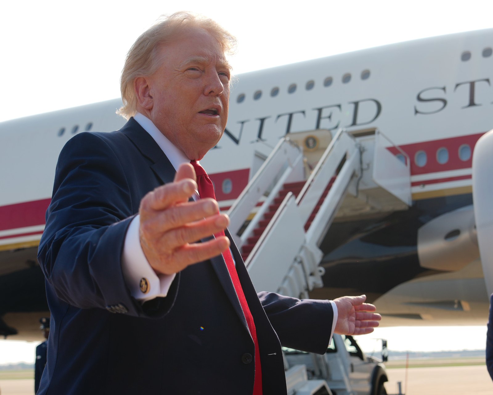 ទ្រព្យសម្បត្តិសុទ្ធរបស់ Trump បានផ្ទុះឡើងដោយសារតែការបណ្តាក់ទុន cryptocurrency ជាច្រើនរបស់គាត់។