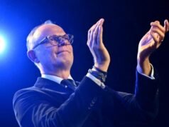 Édouard Philippe រីករាយចំពោះការសរសើររបស់ Laurent Wauquiez
