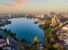 ក្រុមហ៊ុន Oakland បានប្តឹងម្ចាស់អចលនទ្រព្យ ដោយចោទប្រកាន់ថាបានកាប់ដើមឈើចំនួន ៣៨ ដើម និងពិន័យជាប្រាក់ជិត ១ លានដុល្លារ