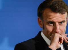 Emmanuel Macron រក្សាស្ថិរភាពប្រជាប្រិយភាពរបស់គាត់នៅកម្រិតទាបបំផុតសម្រាប់រដូវក្តៅចុងក្រោយរបស់គាត់នៅ Élysée