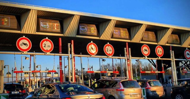 1783178654_peage-l-astuce-meconnue-pour-payer-moins-cher-votre-autoroute-cet-ete.jpg