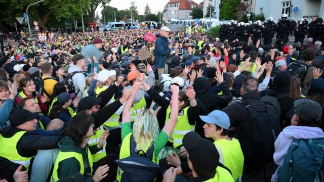 1783187529_AfD_protests.jpg