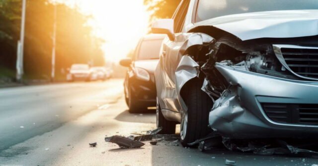1783386627_fraude-a-l-assurance-auto-avec-l-ia-des-escrocs-fabriquent-des-accidents-les-faux-dossiers-ont-bondi.jpeg