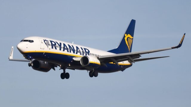 1783447998_2_Ryanair-Boeing-737-at-Manchester-Airport.jpg