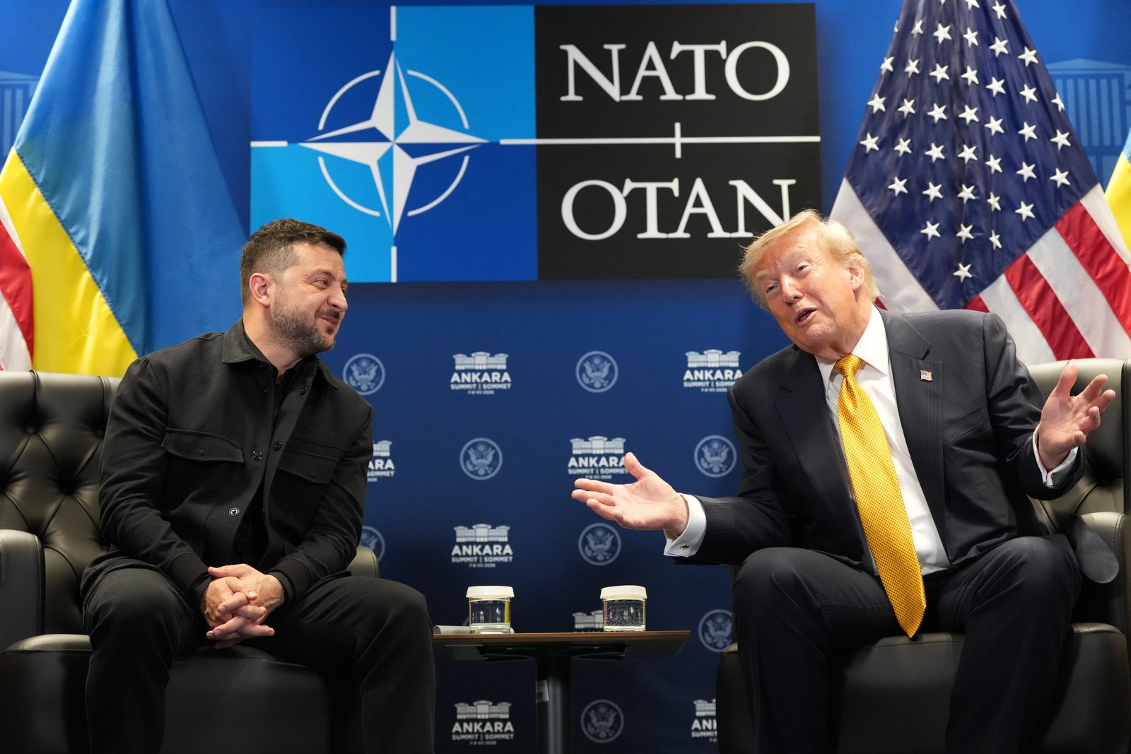 នៅពេលមួយ លោកប្រធានាធិបតី Trump បានសួរអ្នកសារព័ត៌មានប្រសិនបើពួកគេមានសំណួរសម្រាប់