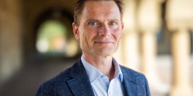 1783630201_Nicholas_Bloom_Stanford.jpg