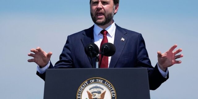 1783819854_AP26185579684740-e1783809458224.jpg