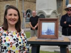តារាសម្ដែង Theo Burrell របស់ Scot Antiques Roadshow បានស្លាប់បន្ទាប់ពីការប្រយុទ្ធគ្នារយៈពេល 4 ឆ្នាំជាមួយនឹងជំងឺមហារីកខួរក្បាល