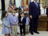 គណនី Trump អាចធ្វើឱ្យកូនរបស់អ្នកក្លាយជាមហាសេដ្ឋី – ប៉ុន្តែអ្នកជំនាញផ្នែកហិរញ្ញវត្ថុព្រមានថាមានការចាប់