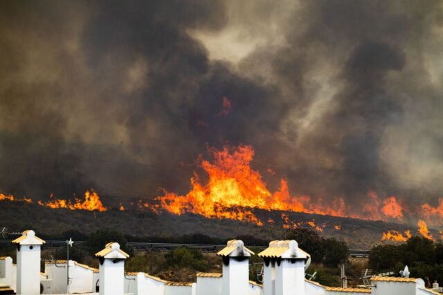1783870253_2488141-l-incendie-qui-a-ravage-la-region-dalmeria-dans-le.jpg