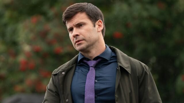 1783877272_1_the_dark_sr1_ep2_02.jpg
