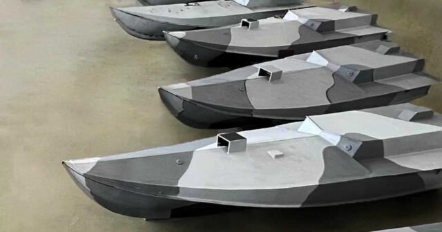 1783897708_l-ukraine-a-attaque-28-navires-de-la-flotte-fantome-russe-en-mer-d-azov-grace-au-drone-sea-baby.jpg