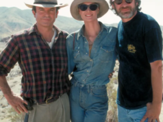 សហការសម្តែងរឿង Jurassic Park របស់ Sam Neill កំពុងគោរពវិញ្ញាណក្ខន្ធតារាសម្តែងក្រោយមរណភាពភ្លាមៗរបស់គាត់