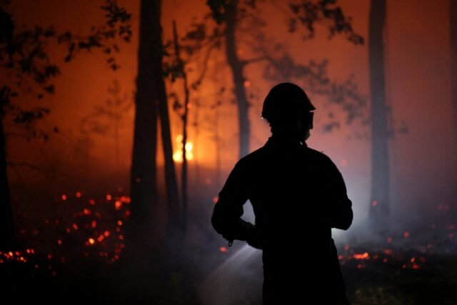 1784034535_2026-07-14T100015Z_1524099073_RC29DMAD912Y_RTRMADP_3_EUROPE-WEATHER-FRANCE-WILDFIRE.JPG