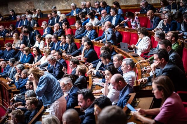 1784124415_2490228-les-deputes-doivent-voter-definitivement-ce-mercre.jpg